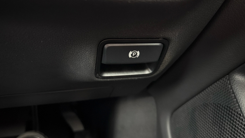 Mercedes-Benz GLA 200d Sport 5dr Diesel Hatchback